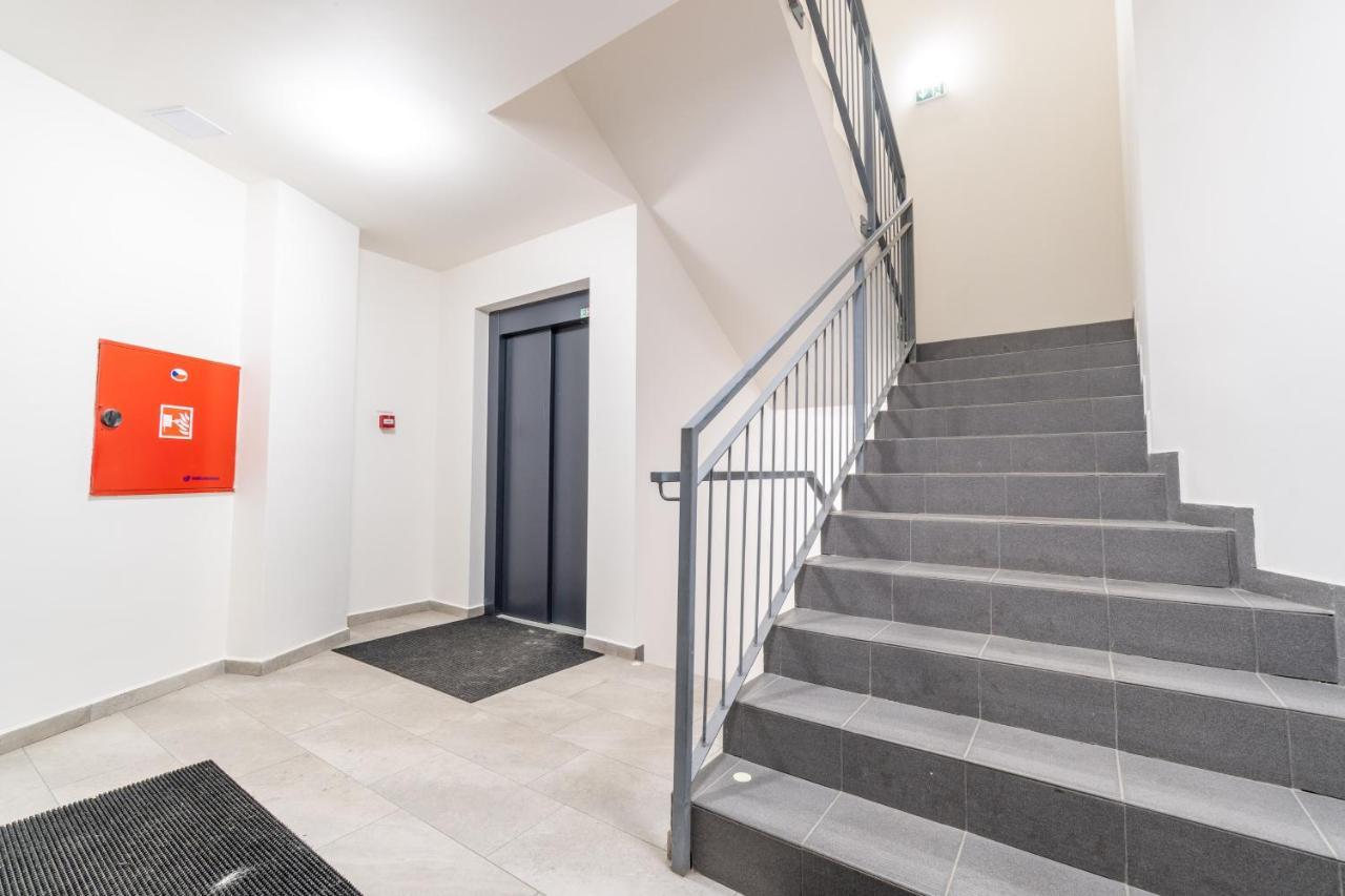 Brand New #62 With Free Secure Parking In The Center Apartamento Praga